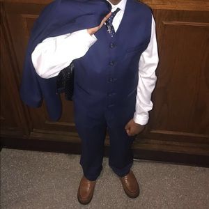 Boys 3 piece van Hayden suit & Calvin Klein shirt